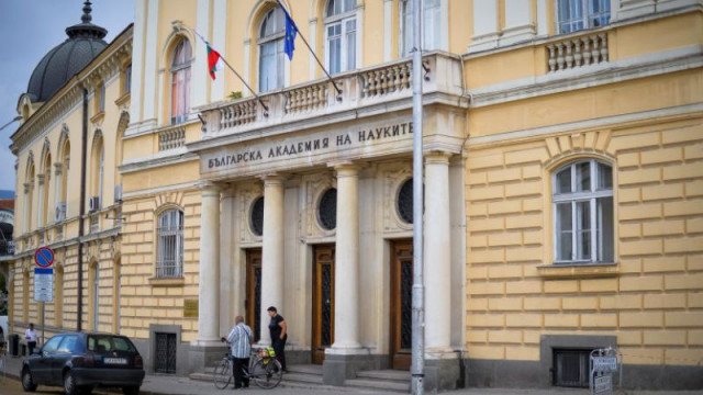 Прилагат в битката с рака наночастици, създадени от български и чужди учени